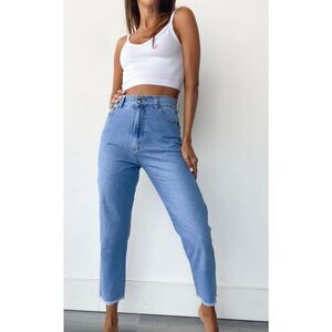 NWT Chipre Mom Jeans